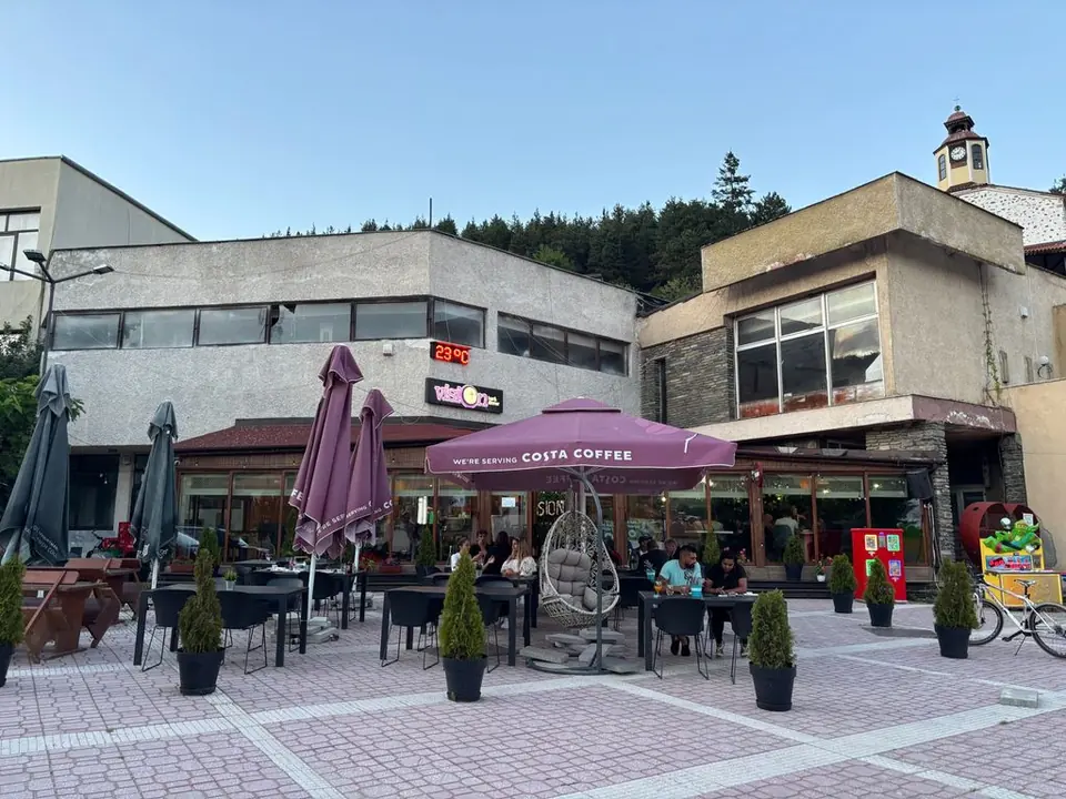 Vision exterior and terrace.